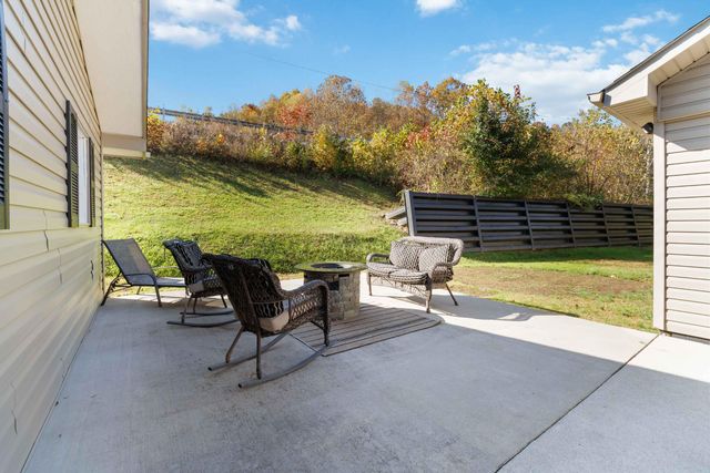 37 High Knob Lane, Bimble, KY 40915