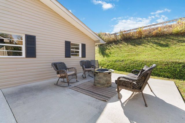 37 High Knob Lane, Bimble, KY 40915