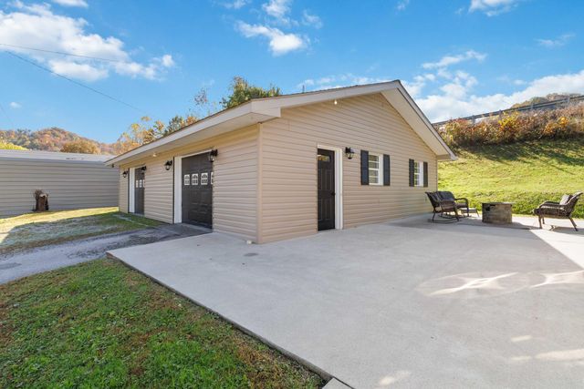 37 High Knob Lane, Bimble, KY 40915