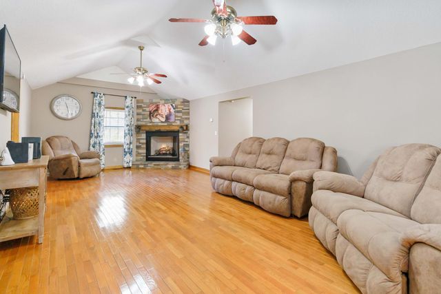 37 High Knob Lane, Bimble, KY 40915