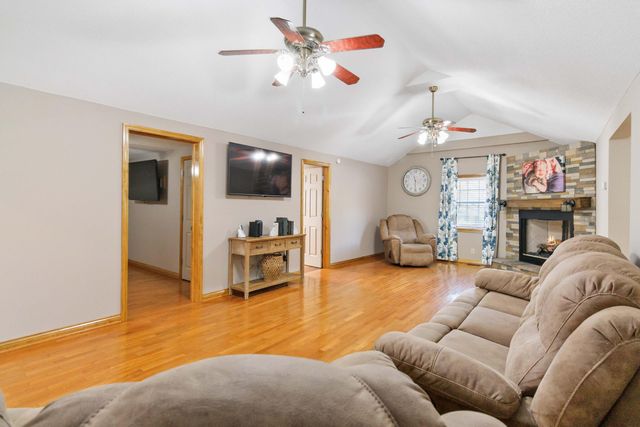 37 High Knob Lane, Bimble, KY 40915