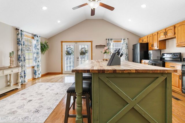 37 High Knob Lane, Bimble, KY 40915