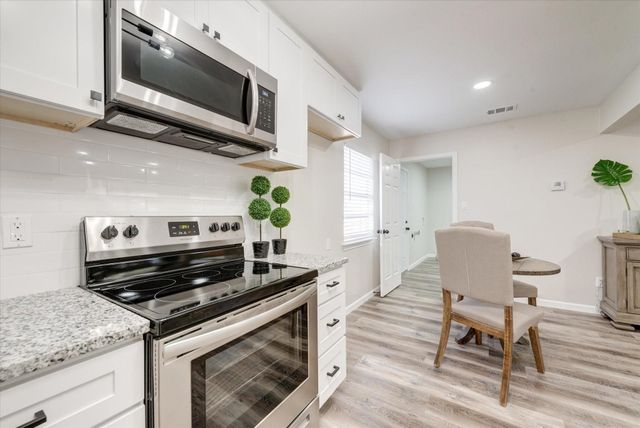 811 Denton Drive, Euless, TX 76039