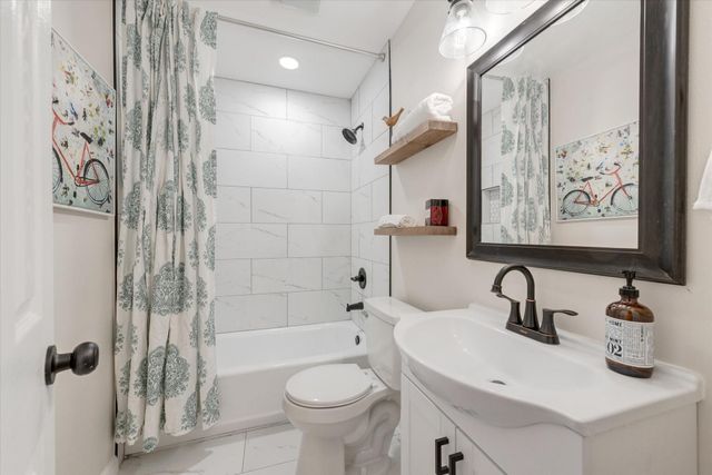 811 Denton Drive, Euless, TX 76039