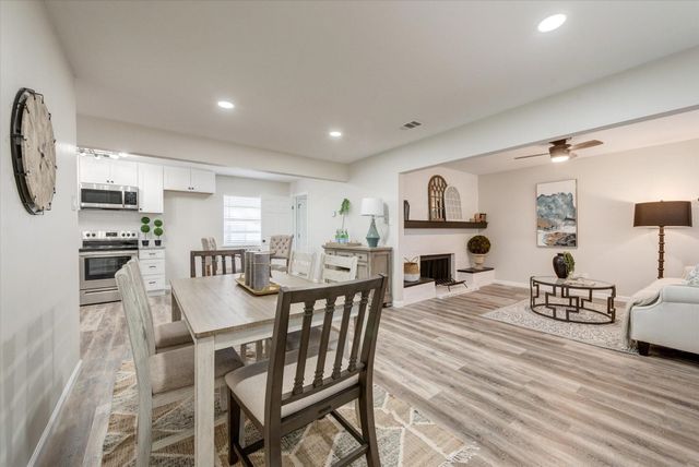 811 Denton Drive, Euless, TX 76039