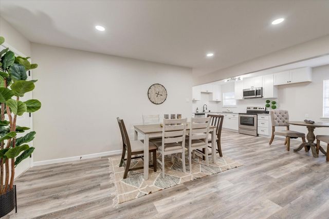 811 Denton Drive, Euless, TX 76039