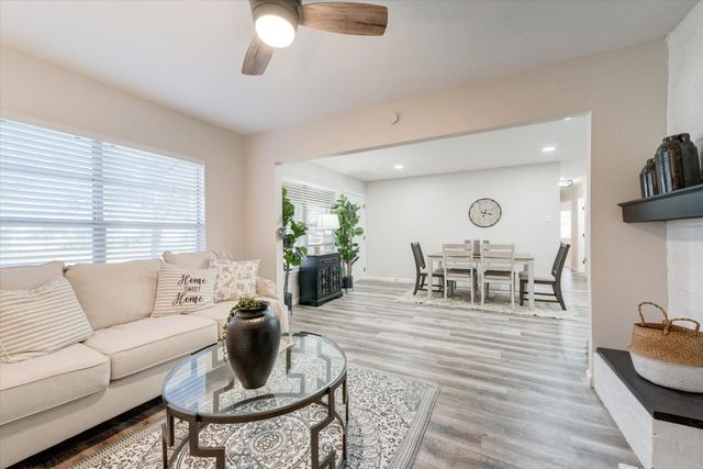 811 Denton Drive, Euless, TX 76039