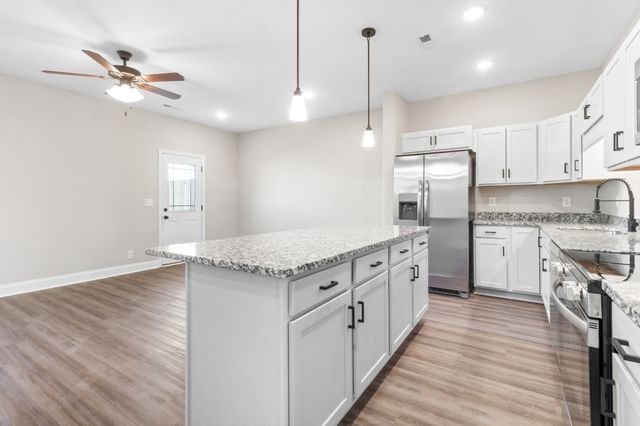 208 W Fallow Ct, Clarksville, TN 37040