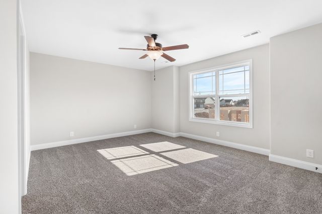208 W Fallow Ct, Clarksville, TN 37040