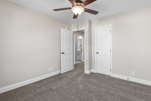 208 W Fallow Ct, Clarksville, TN 37040
