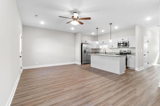 208 W Fallow Ct, Clarksville, TN 37040