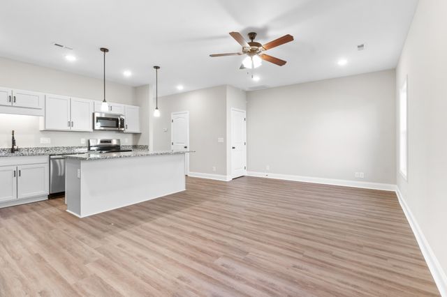 208 W Fallow Ct, Clarksville, TN 37040