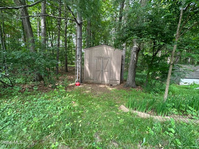 75 Arrow Wood Place, Malta, NY 12020