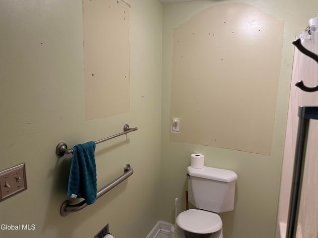 75 Arrow Wood Place, Malta, NY 12020