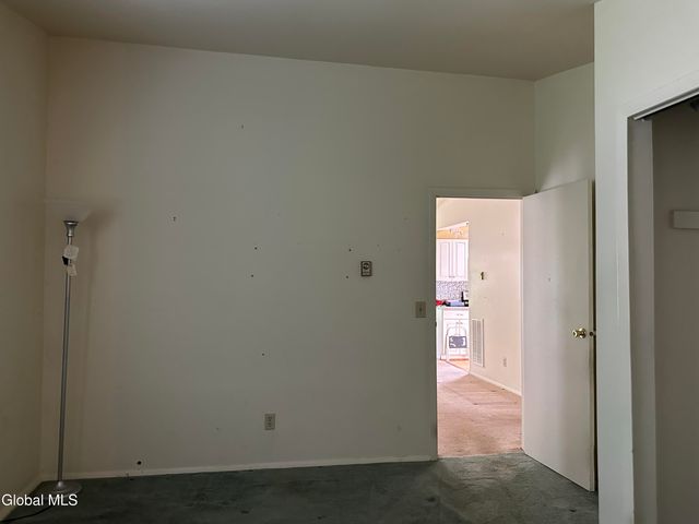 75 Arrow Wood Place, Malta, NY 12020