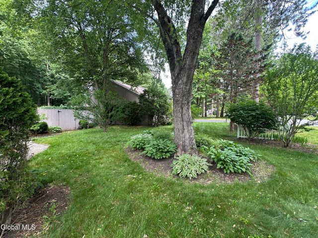 75 Arrow Wood Place, Malta, NY 12020