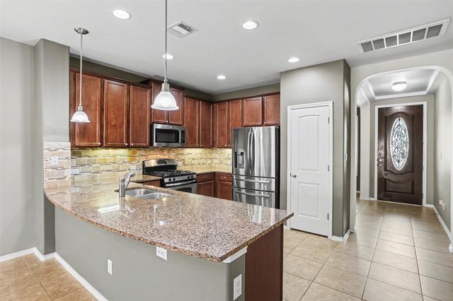 6227 Aviara DR E3, Austin, TX 78735