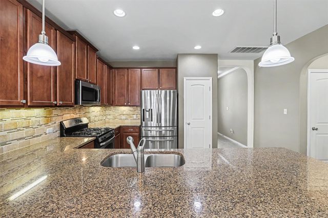 6227 Aviara DR E3, Austin, TX 78735