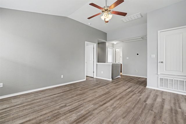 6227 Aviara DR E3, Austin, TX 78735