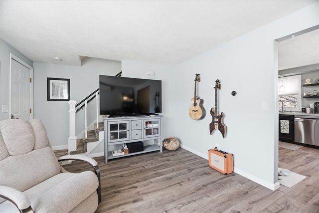 131 New River Road, Lincoln, RI 02838