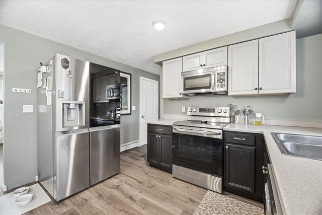 131 New River Road, Lincoln, RI 02838