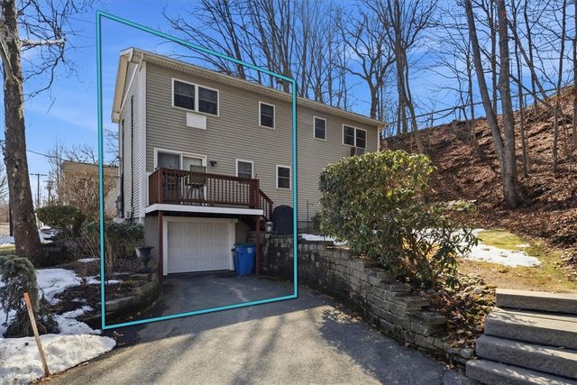 131 New River Road, Lincoln, RI 02838