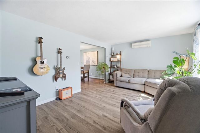 131 New River Road, Lincoln, RI 02838