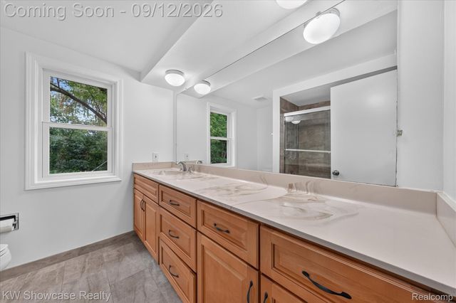 4069 Barnaby Court, West Bloomfield Charter Township, MI 48323