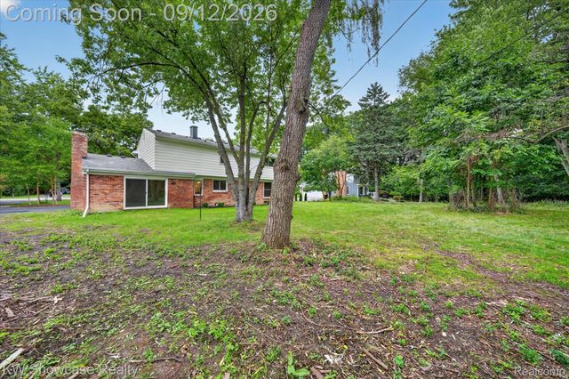 4069 Barnaby Court, West Bloomfield Charter Township, MI 48323