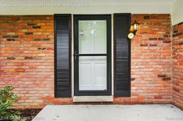 4069 Barnaby Court, West Bloomfield Charter Township, MI 48323