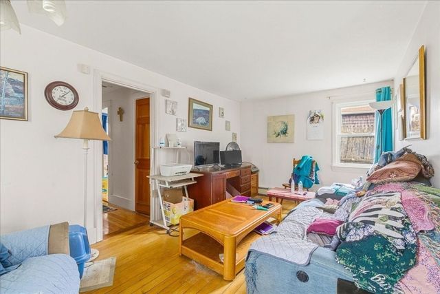 32 Elm Avenue, Holbrook, MA 02343