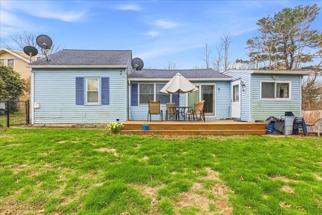 32 Elm Avenue, Holbrook, MA 02343
