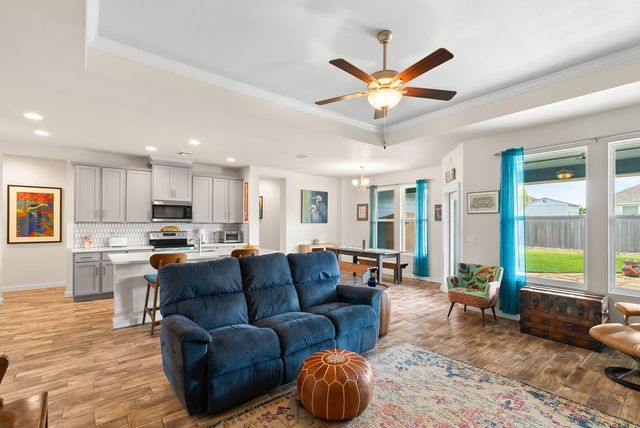 118 Shady Terrace, Rockport, TX 78382