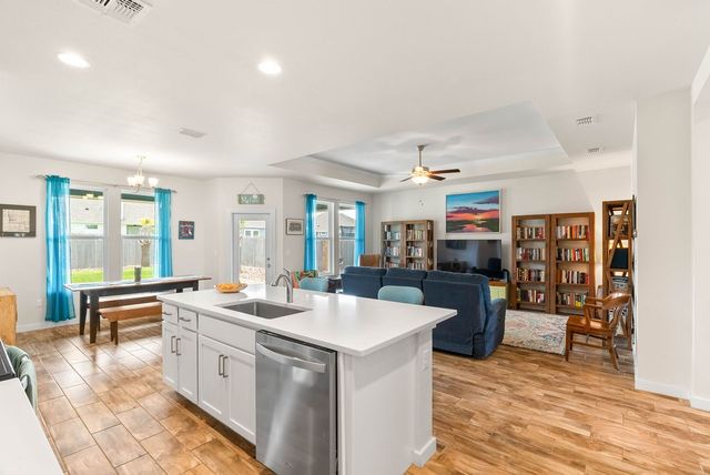 118 Shady Terrace, Rockport, TX 78382