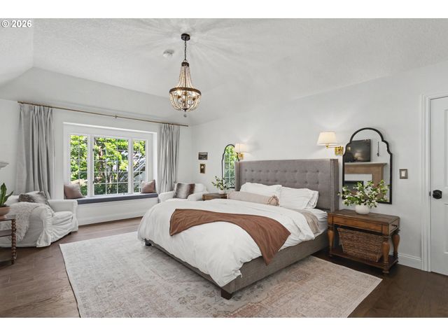 4004 MELISSA Dr, Lake Oswego, OR 97034