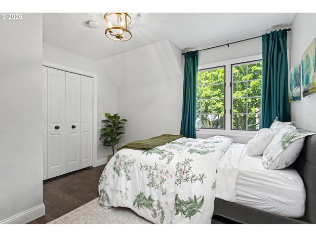 4004 MELISSA Dr, Lake Oswego, OR 97034