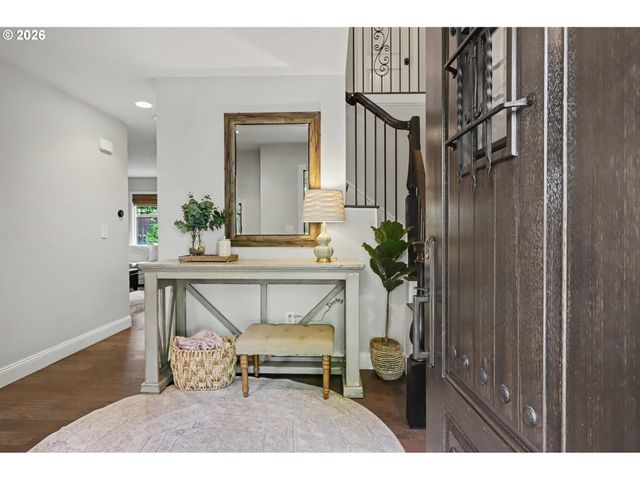 4004 MELISSA Dr, Lake Oswego, OR 97034