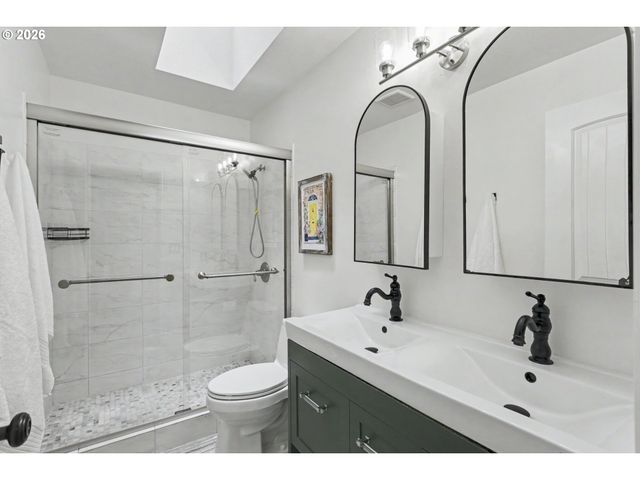 4004 MELISSA Dr, Lake Oswego, OR 97034