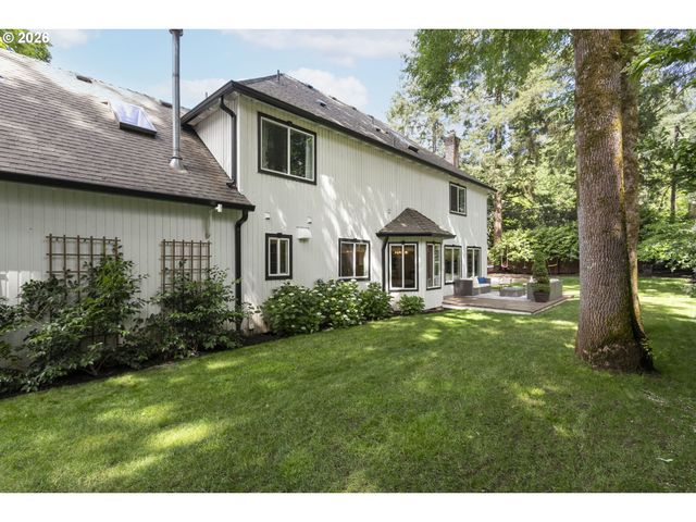4004 MELISSA Dr, Lake Oswego, OR 97034