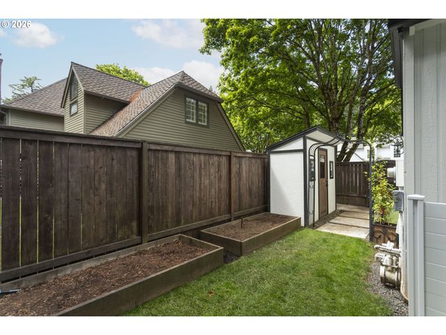 4004 MELISSA Dr, Lake Oswego, OR 97034