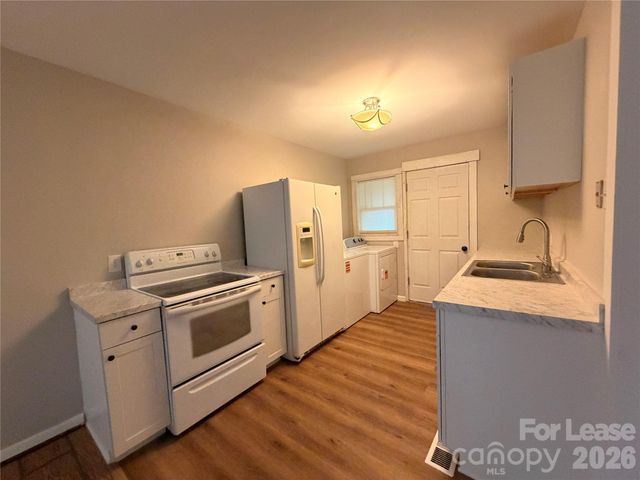 825 Rodey Avenue 2, Charlotte, NC 28206