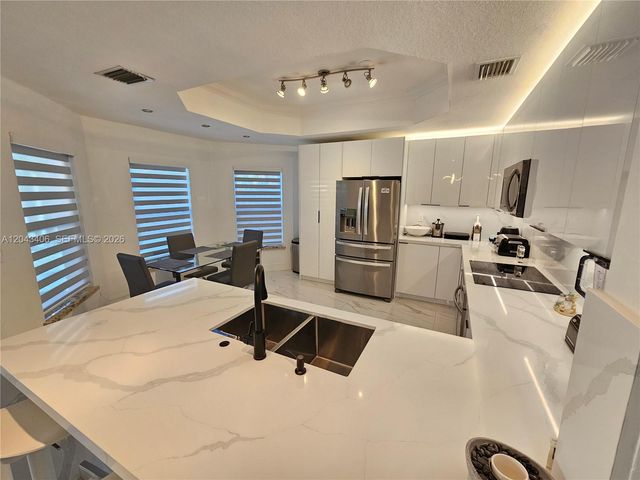15561 SW 31st Ln 0, Miami, FL 33185