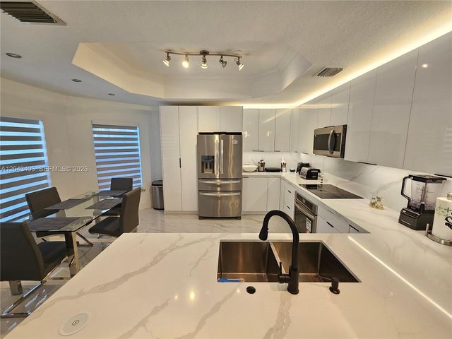 15561 SW 31st Ln 0, Miami, FL 33185