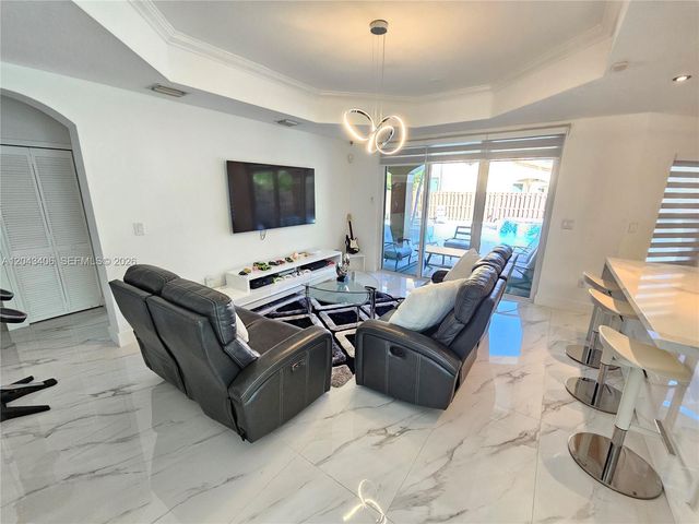 15561 SW 31st Ln 0, Miami, FL 33185