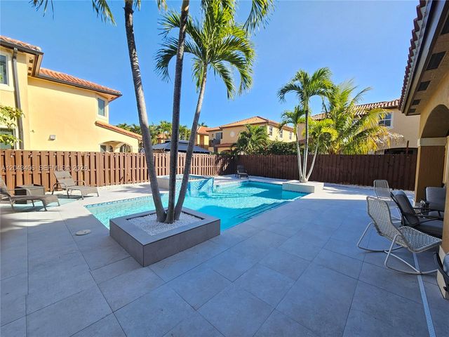 15561 SW 31st Ln 0, Miami, FL 33185