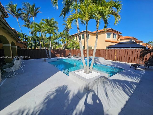 15561 SW 31st Ln 0, Miami, FL 33185
