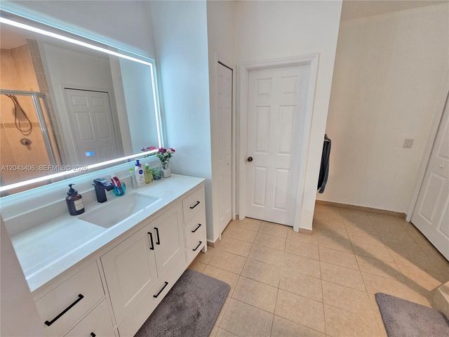 15561 SW 31st Ln 0, Miami, FL 33185