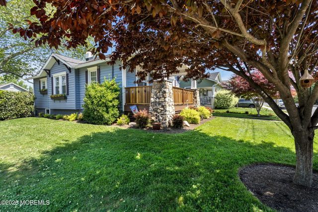 31 Windsor Court, Neptune City, NJ 07753