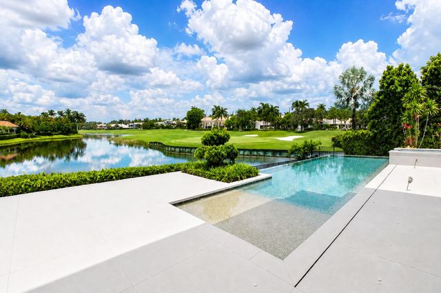 6960 Lake Estates Court, Boca Raton, FL 33496