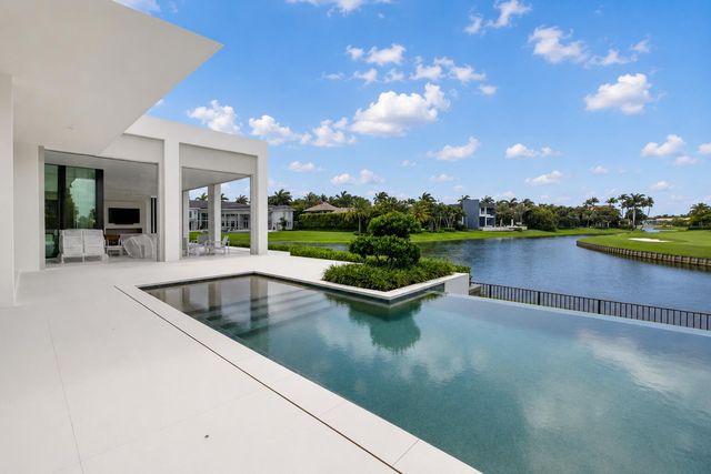 6960 Lake Estates Court, Boca Raton, FL 33496